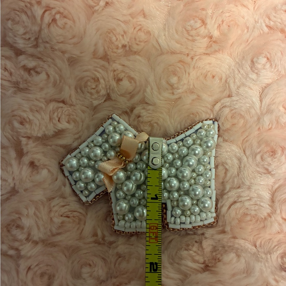 Pearl Handmade Dog Brooch🤍